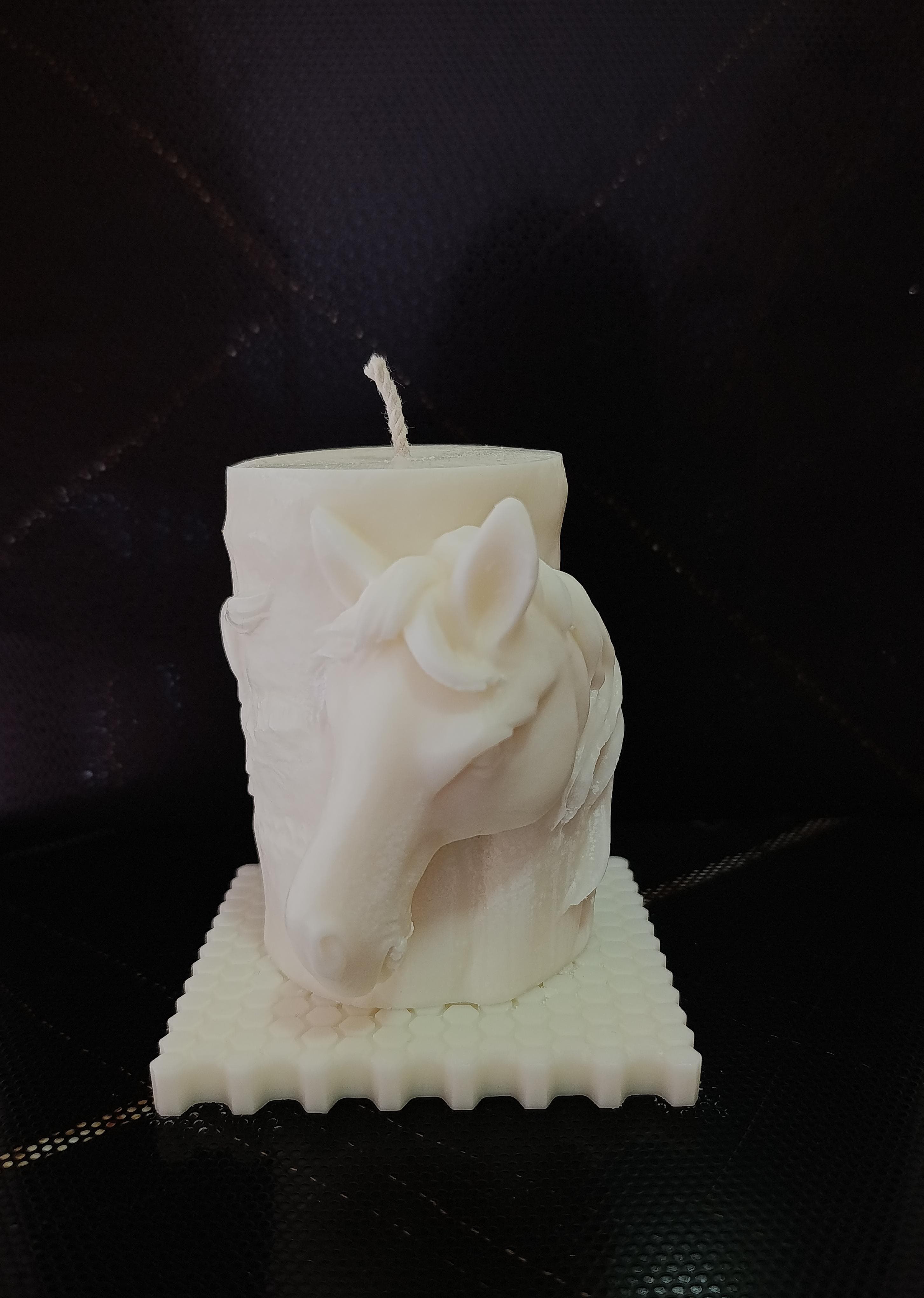 VELA ALTO RELIEVE CABALLO