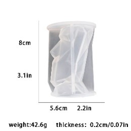 Molde con cara abstracta facetada